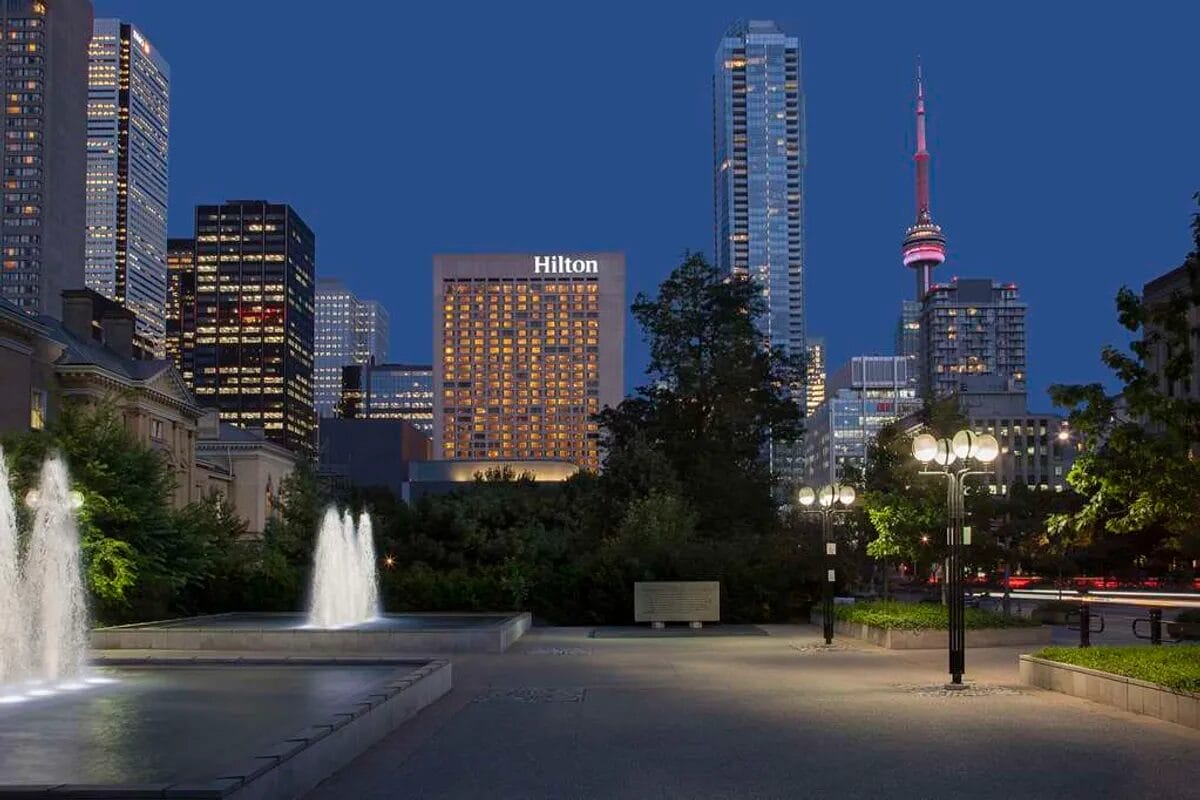 Hilton Toronto | Luxury Hotels